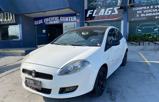 FIAT BRAVO 1.8 ESSENCE 16V FLEX 4P AUTOMATIZADO